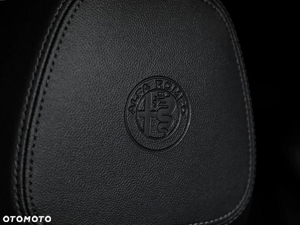 Alfa Romeo Giulia 2.2 D Turbo Veloce Q4 - 11