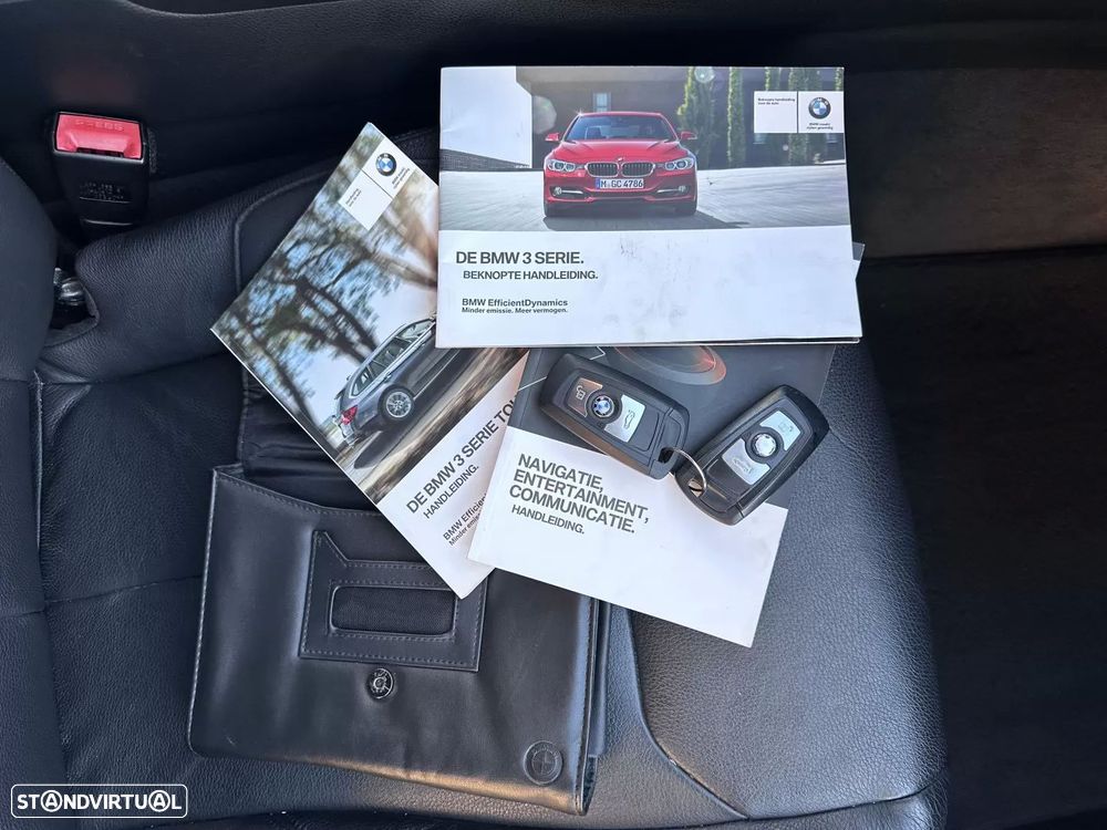 BMW 318 d Aut. Sport Line - 57