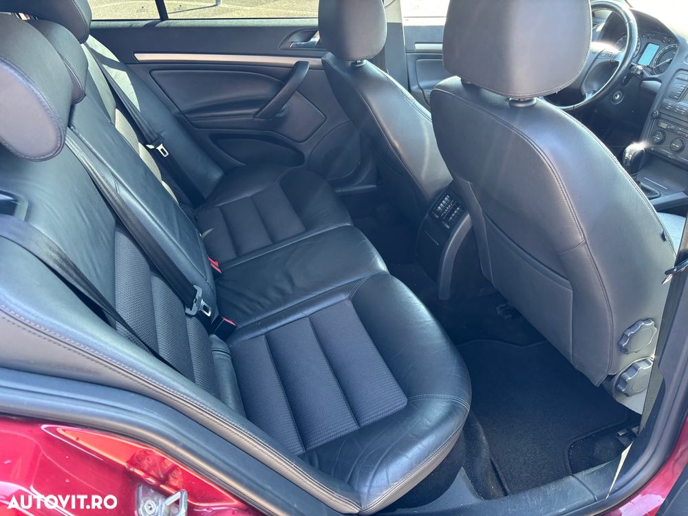 Skoda Octavia 1.6 FSI Ambiente - 9