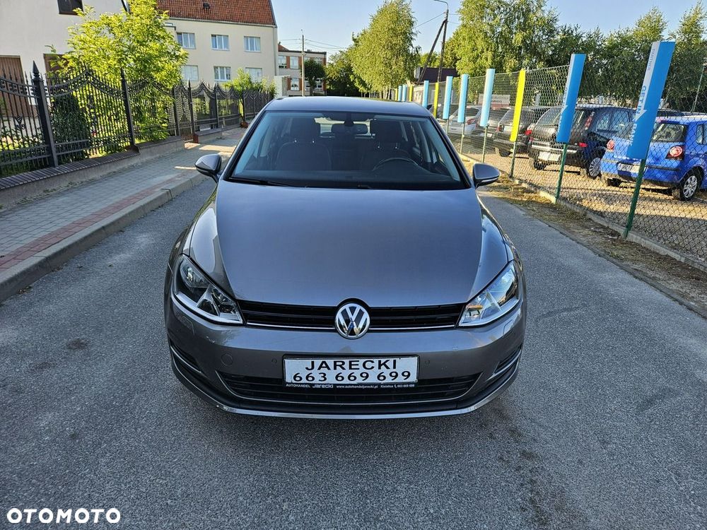 Volkswagen Golf - 2