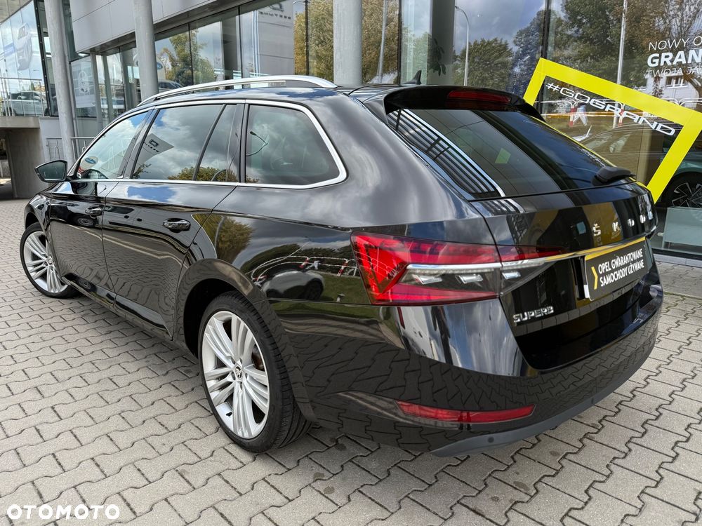 Skoda Superb 2.0 TDI DSG Ambition - 2