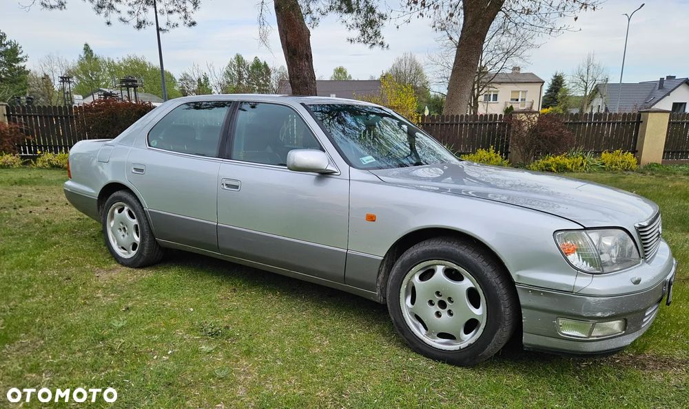 Lexus LS Standard - 5