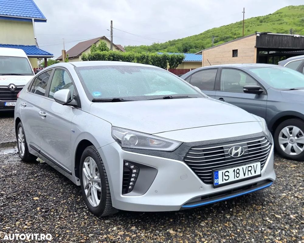 Hyundai IONIQ 1.6 GDI Premium - 1