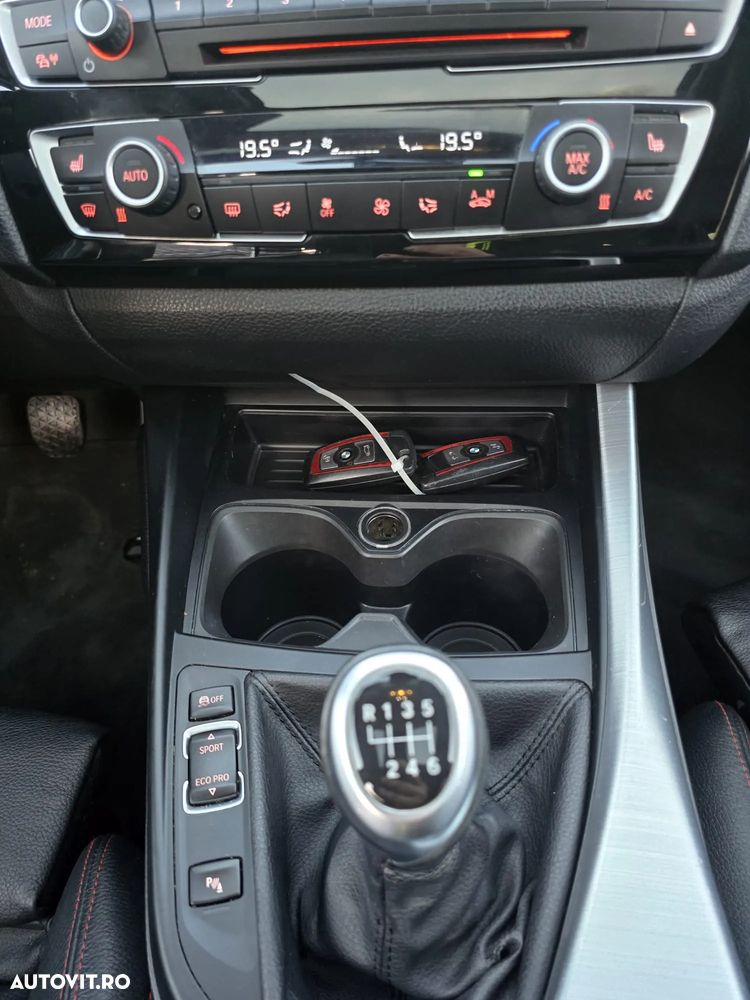 BMW Seria 1 120d Sport Line - 12