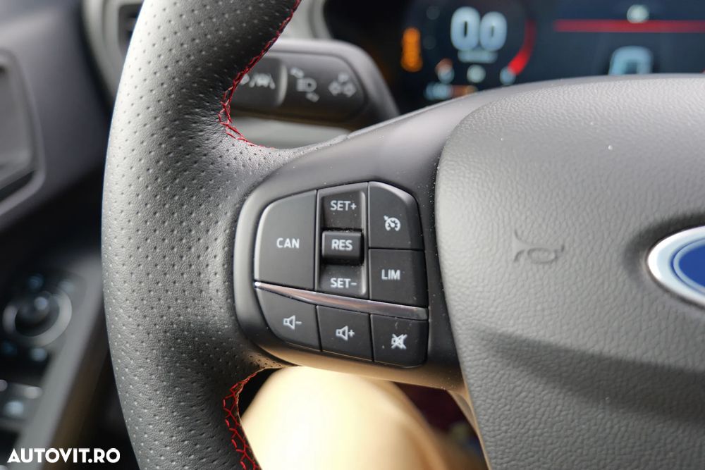 Ford Focus - 25