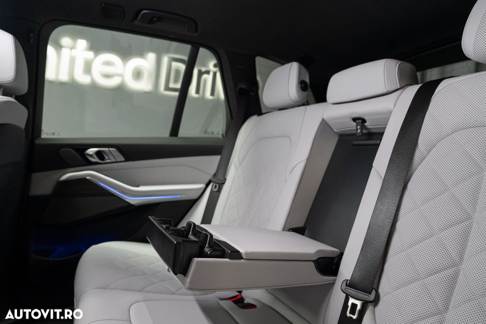 BMW X5 xDrive30d - 33