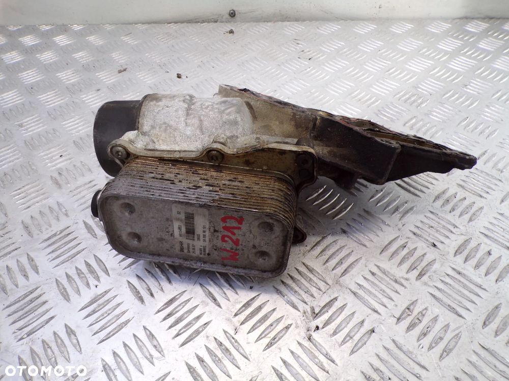 OBUDOWA CHŁODNICA OLEJU MERCEDES W212 5989070191 - 1