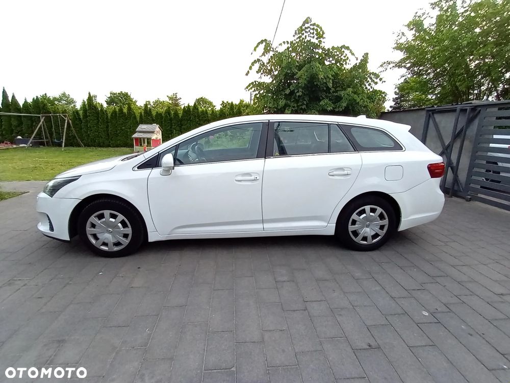 Toyota Avensis - 24