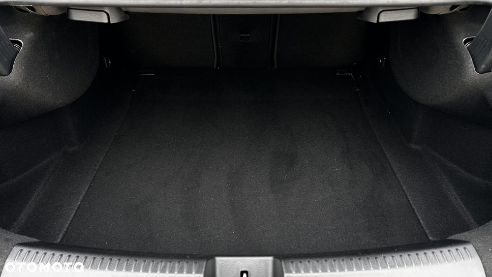 Mercedes-Benz CLA 250 AMG Line 7G-DCT - 30