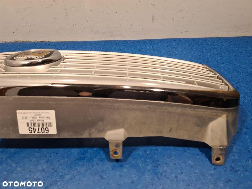 FIAT LINEA ATRAPA / GRILL 487 - 8