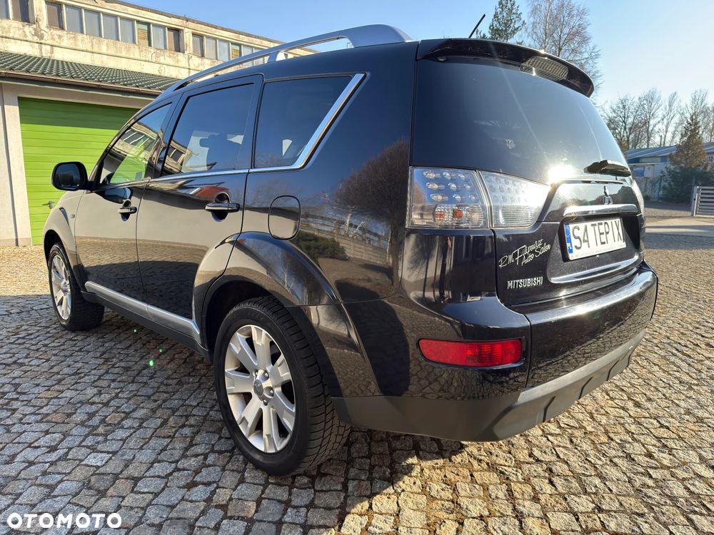 Mitsubishi Outlander 2.0 DID Intense + SE - 8