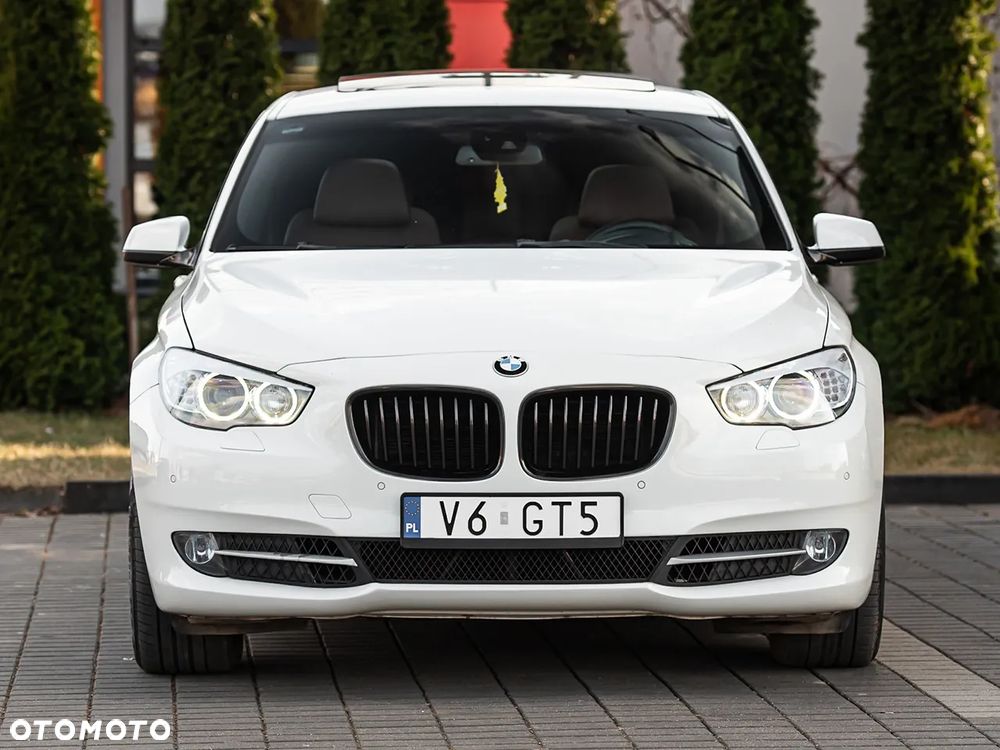 BMW 5GT - 4
