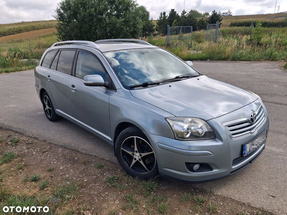 Toyota Avensis - 20