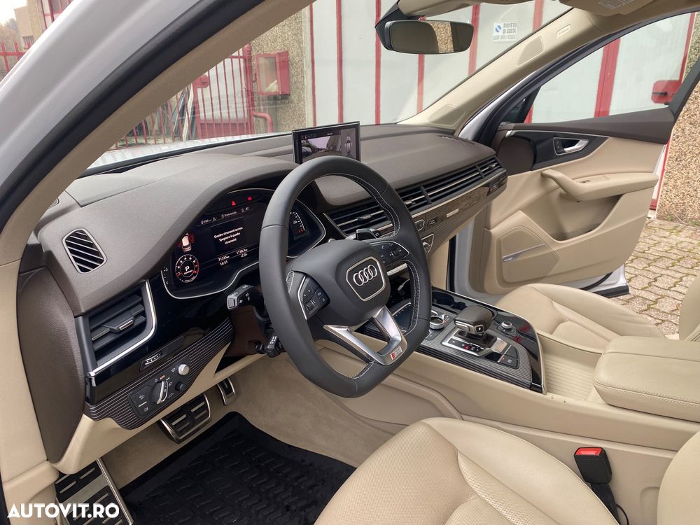 Audi Q7 - 4