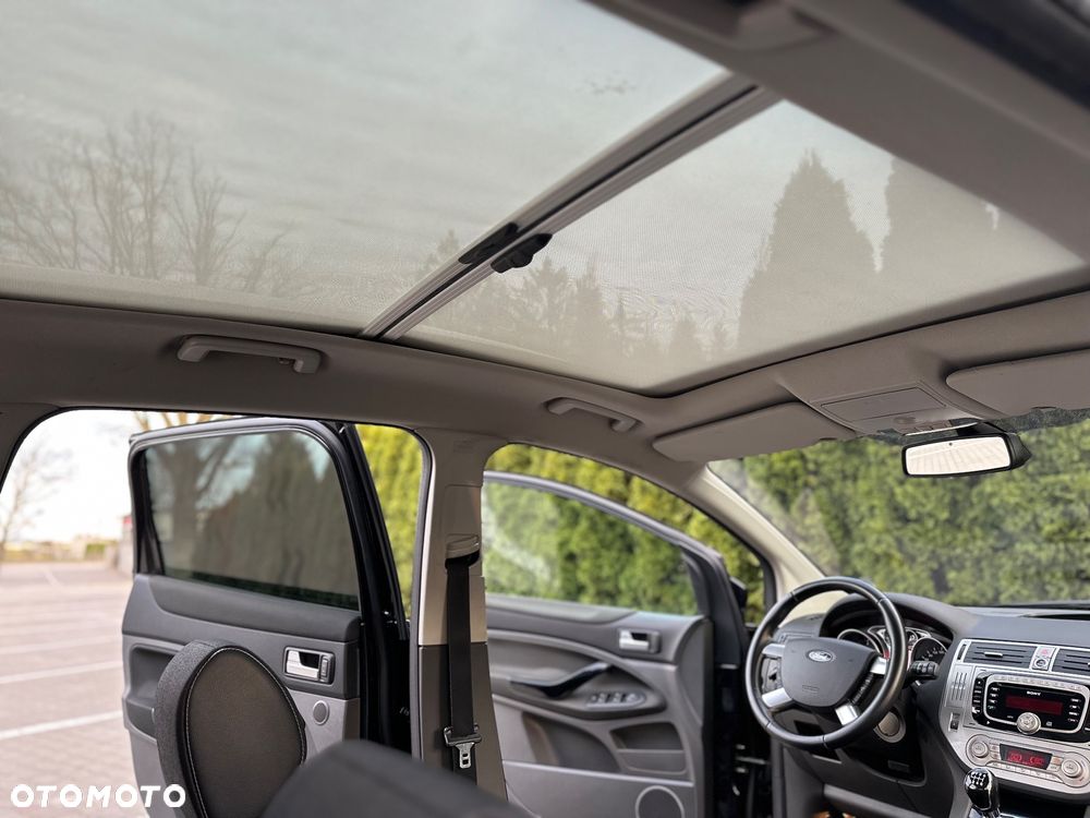 Ford Kuga 2.0 TDCi 4x4 Titanium - 29