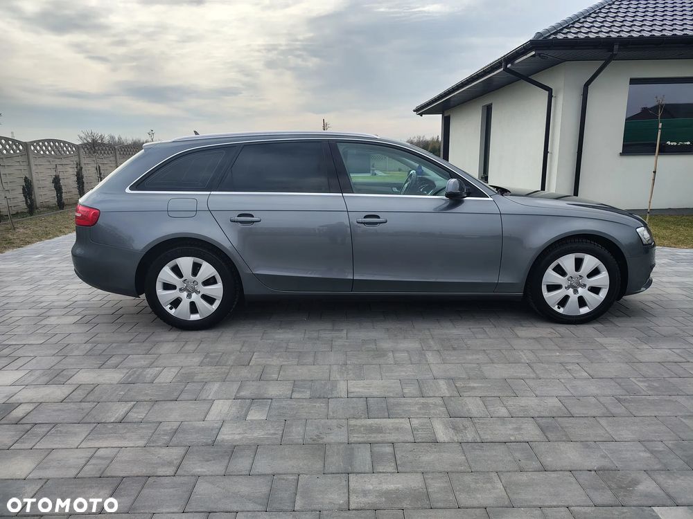Audi A4 Avant 2.0 TDI DPF quattro S tronic Attraction - 9