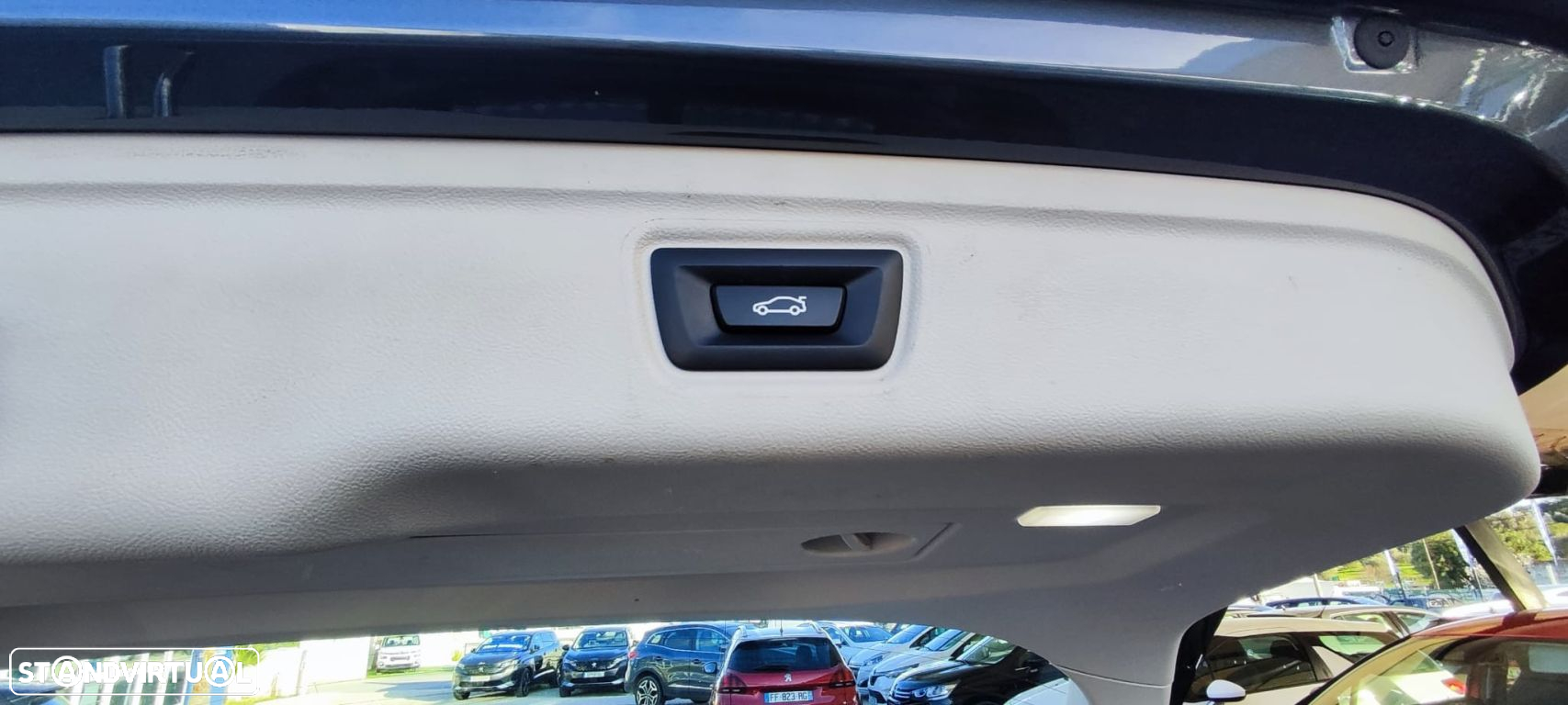 BMW 318 d Touring Line Luxury Auto - 24
