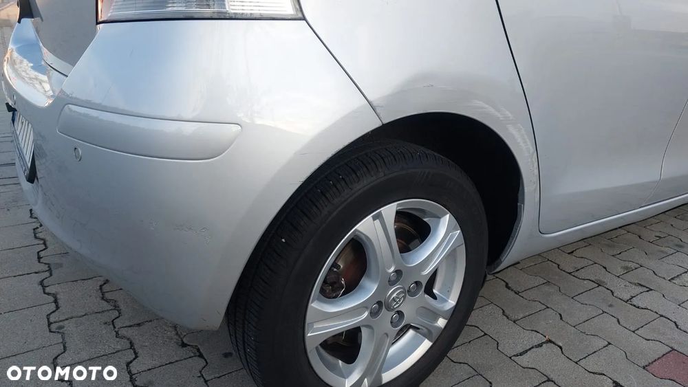 Toyota Yaris - 14