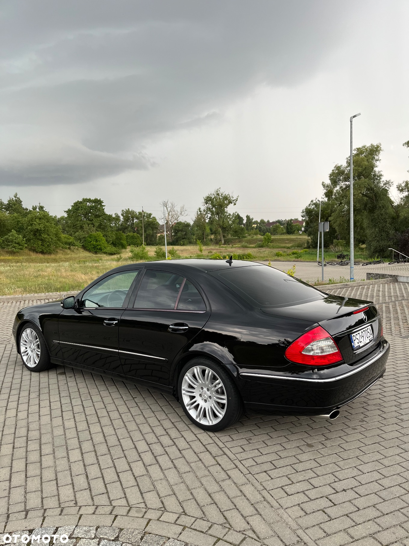 Mercedes-Benz Klasa E 200 T Kompressor Automatik Classic - 8
