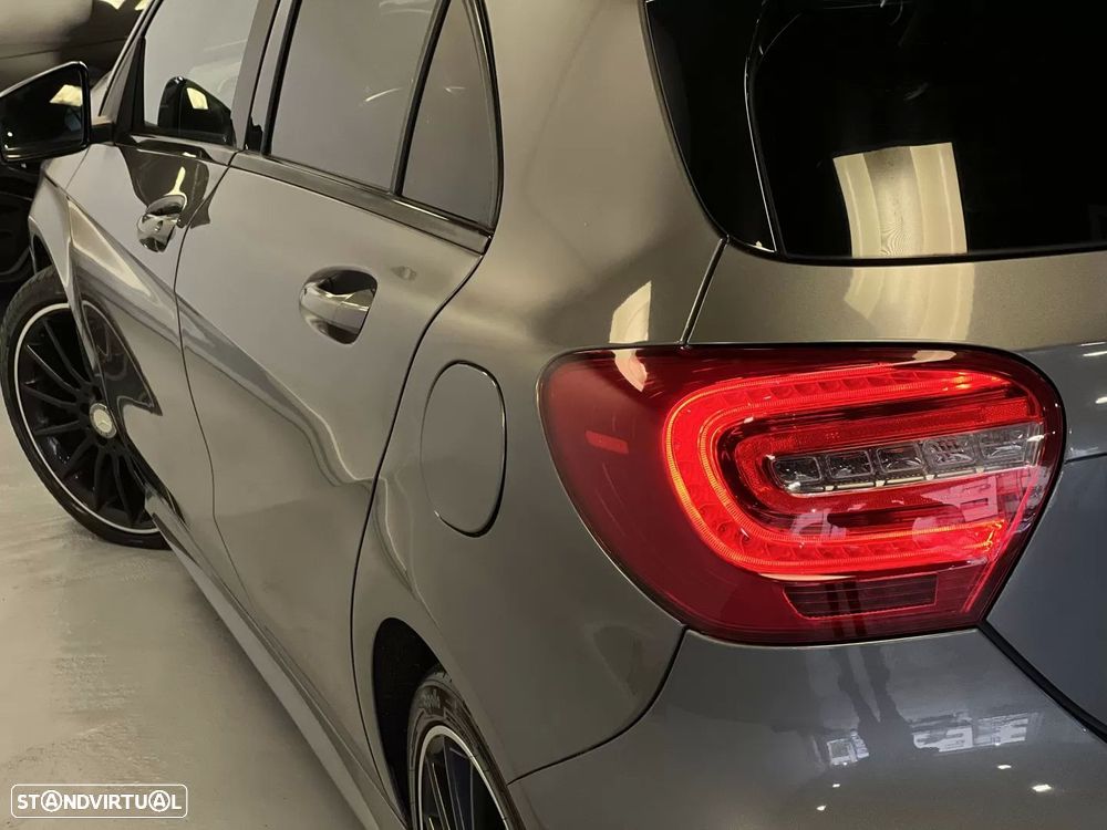 Mercedes-Benz A 180 d AMG Line - 34