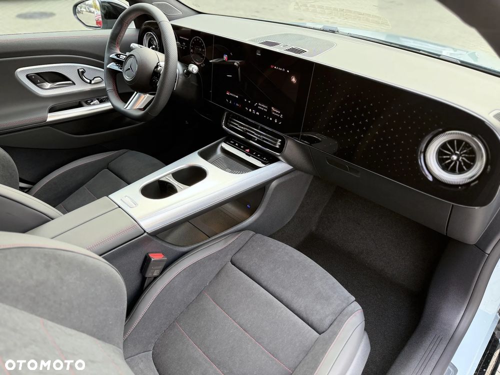 Mercedes-Benz CLA 200 58kWh - 26