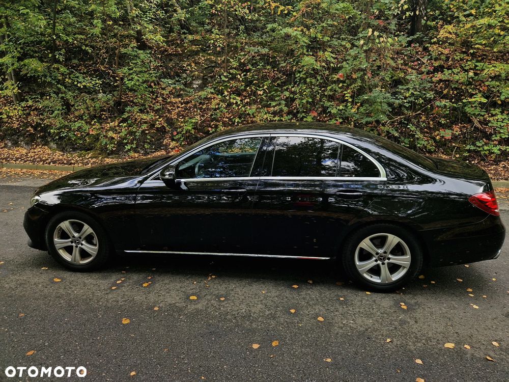 Mercedes-Benz Klasa E 220 d 4-Matic Business Edition 9G-TRONIC - 18
