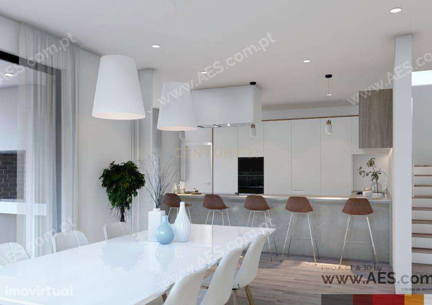 Moradia T4 à venda em Belverde – conforto, espaço e tranquilidade! - Grande imagem: 3/8