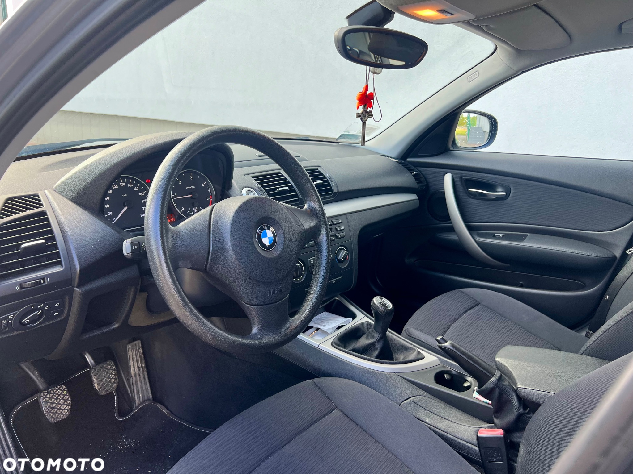 BMW Seria 1 116d - 6