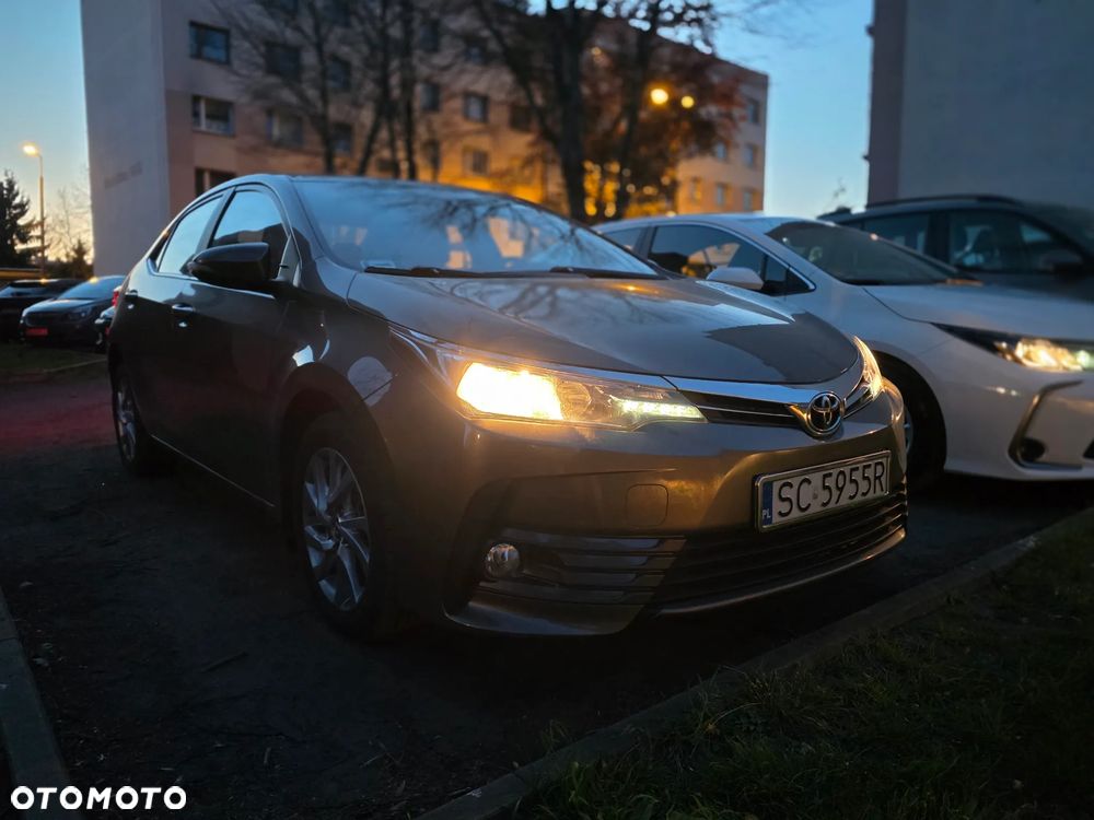 Toyota Corolla 1.6 Comfort - 6