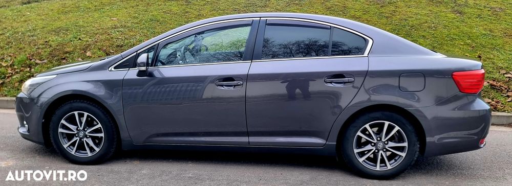 Toyota Avensis 1.8 Navi Chrome - 9