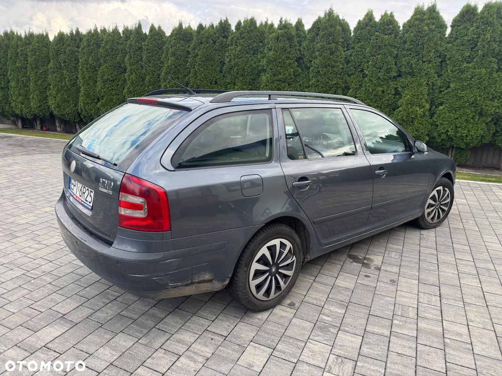 Skoda Octavia 2008 photo 3