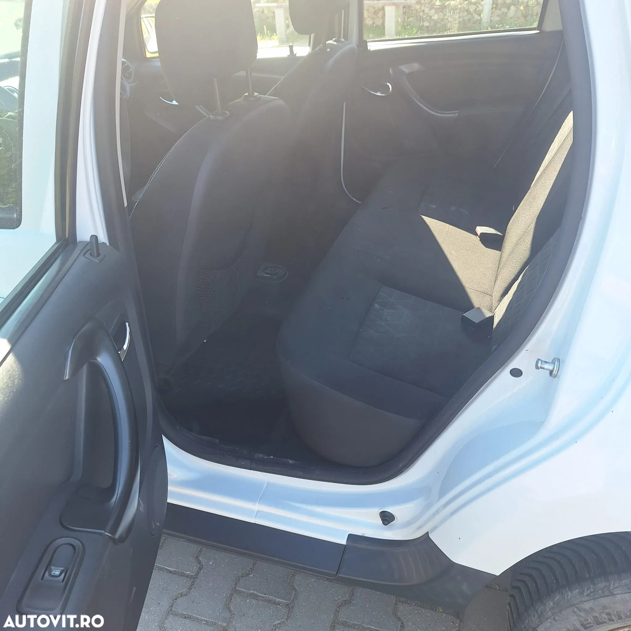 Dacia Duster 1.2 TCe 4x2 Laureate - 9