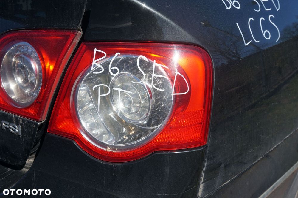 LAMPA TYLNA PRAWA PASSAT B6 SEDAN  VOLKSWAGEN 2005-2010 - 1
