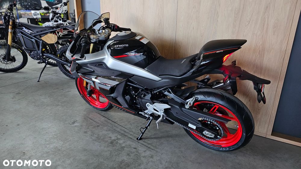 CFMoto 450SR - 3