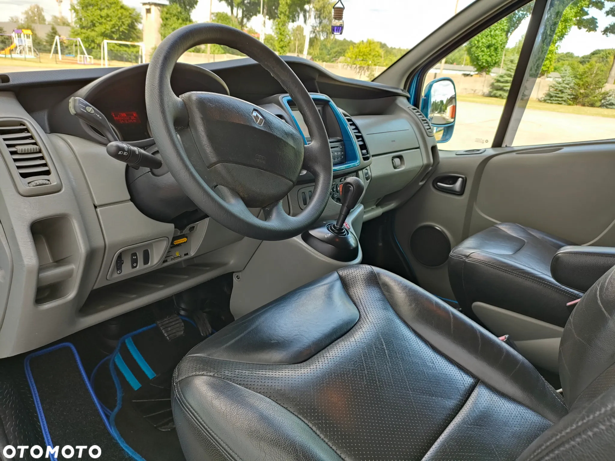 Renault Trafic brygadówka VPC - 13