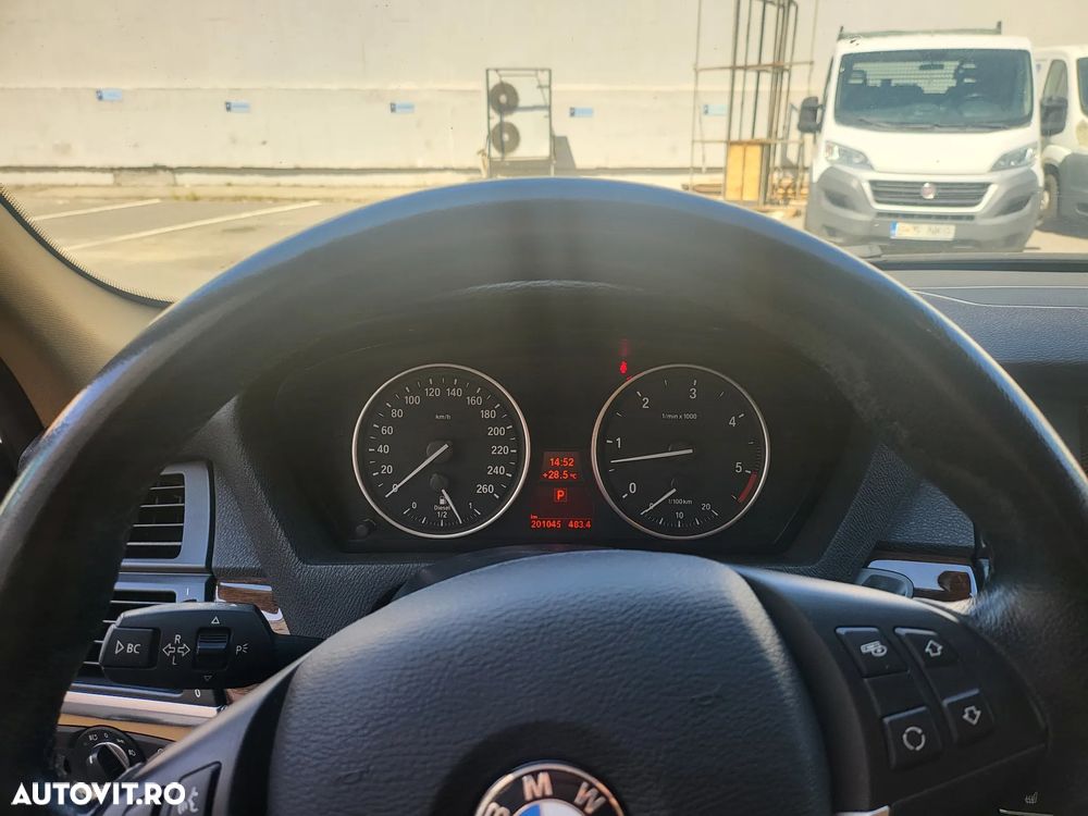 BMW X5 xDrive30d - 13