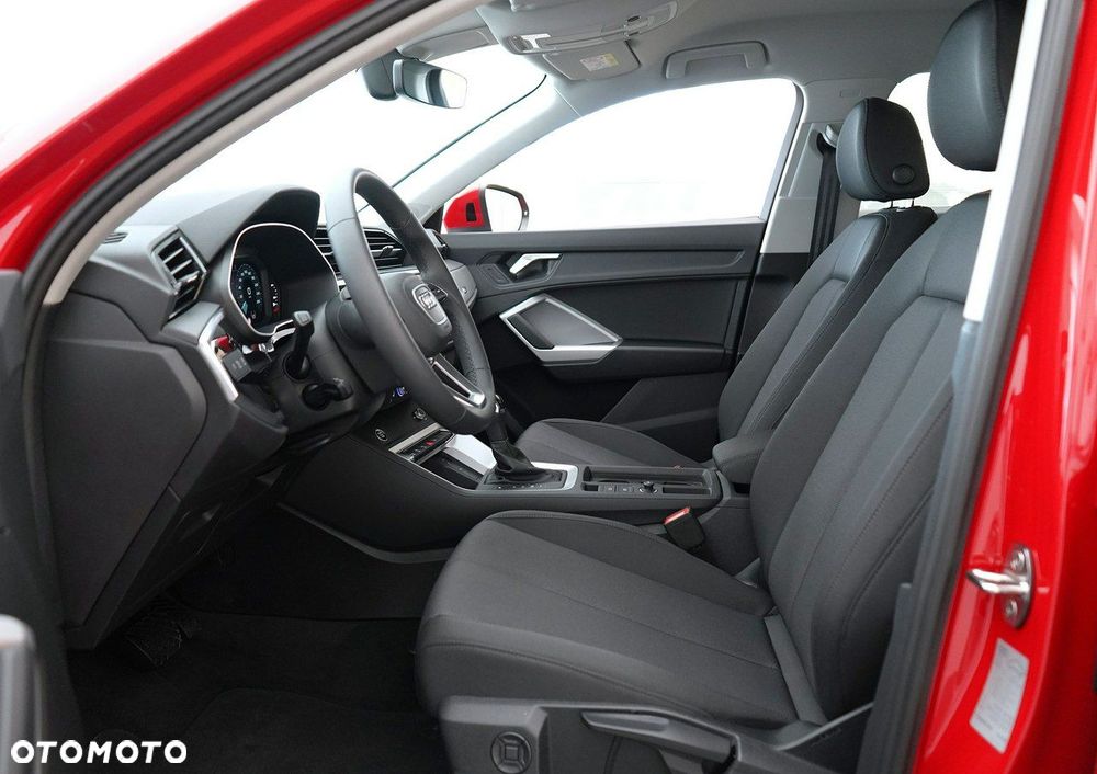 Audi Q3 Sportback - 16