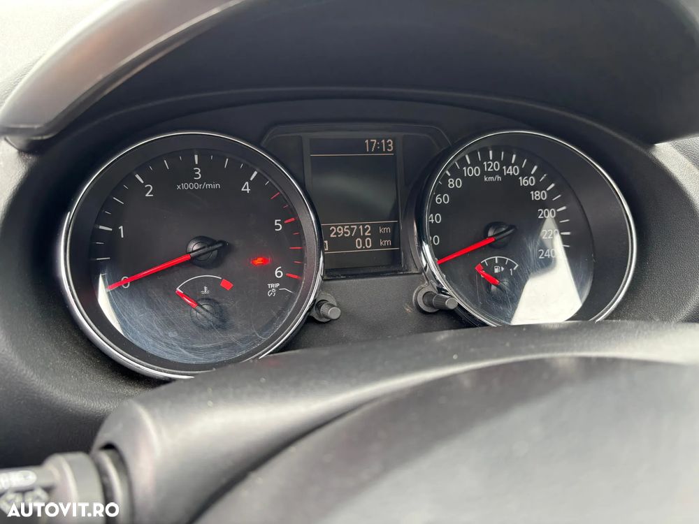 Nissan Qashqai 1.5 dCi DPF 360 - 12