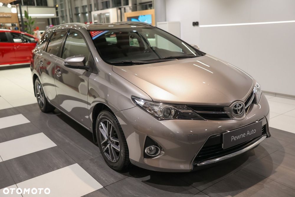 Toyota Auris - 4