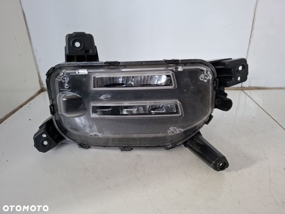 HALOGEN PRZECIWMGIELNY DRL PRAWY KIA SORENTO IV LIFT LED 92202p2500 IDEALNY