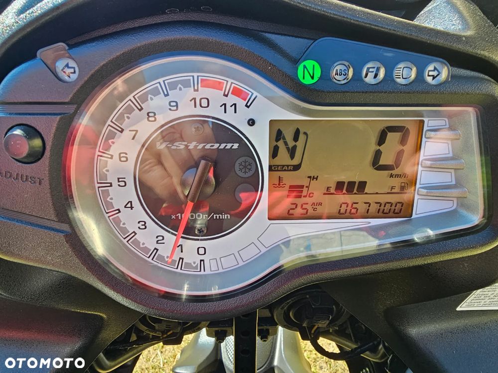 Suzuki V-STROM - 3