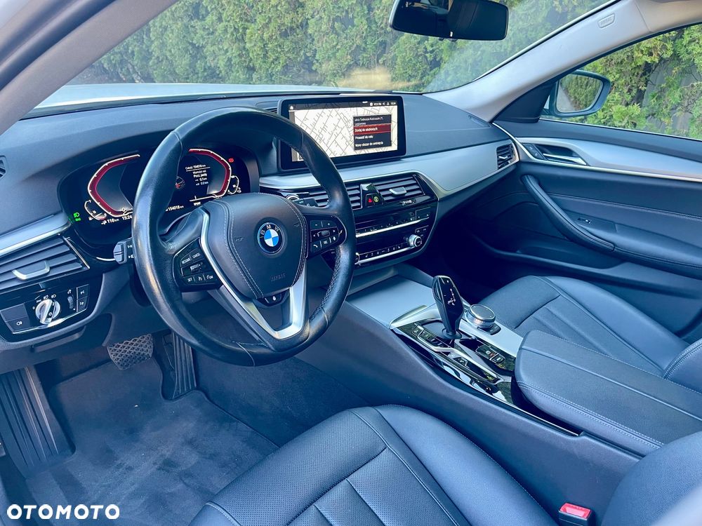 BMW Seria 5 530e xDrive - 12