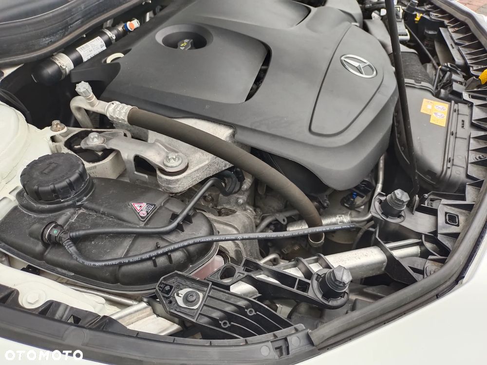 Mercedes-Benz CLA 200 Peak Edition - 33