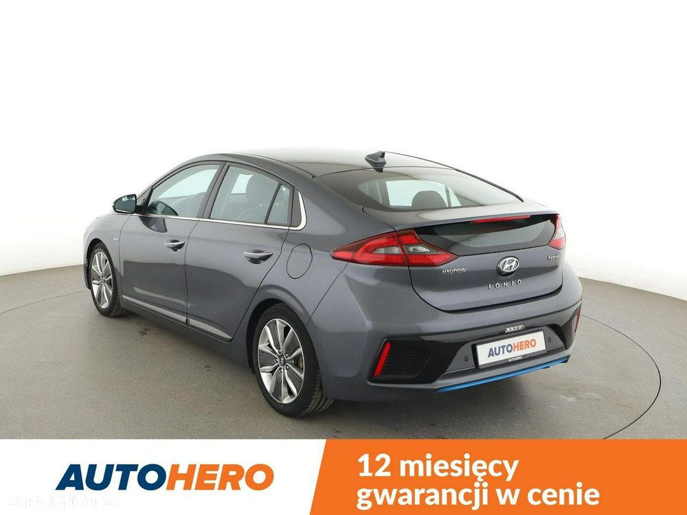 Hyundai IONIQ - 4