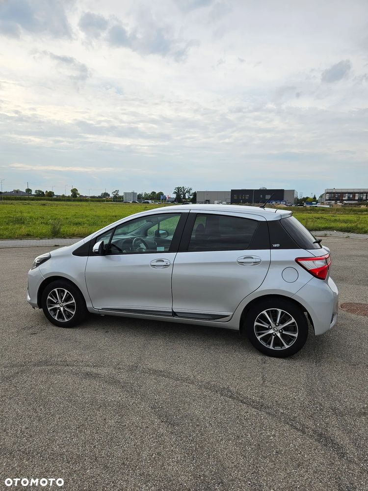 Toyota Yaris 1.5 Premium - 18