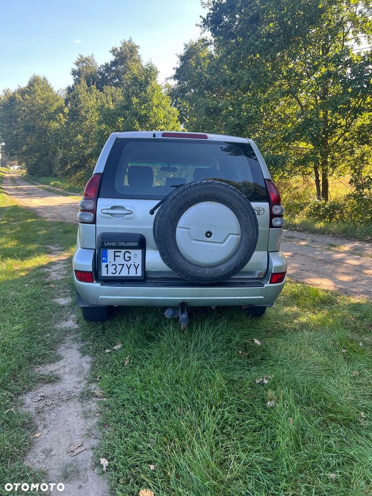 Toyota Land Cruiser - 4