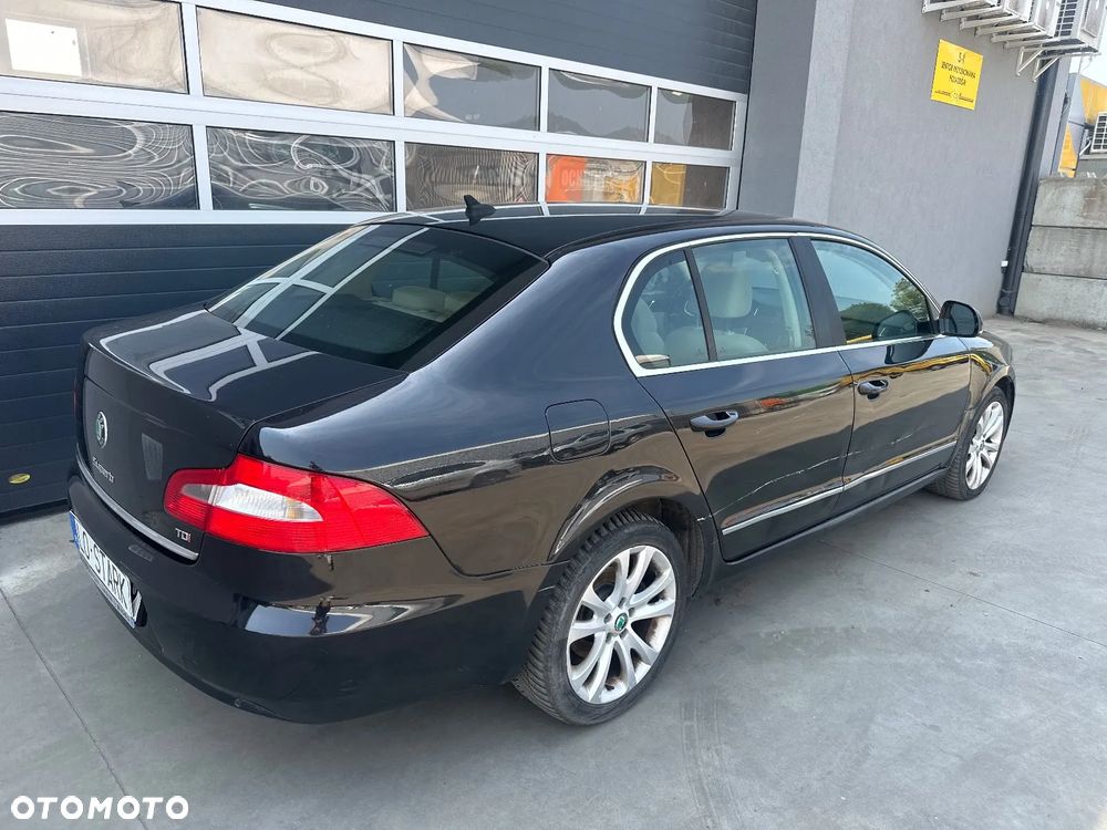 Skoda Superb 2.0 TDI Elegance - 6