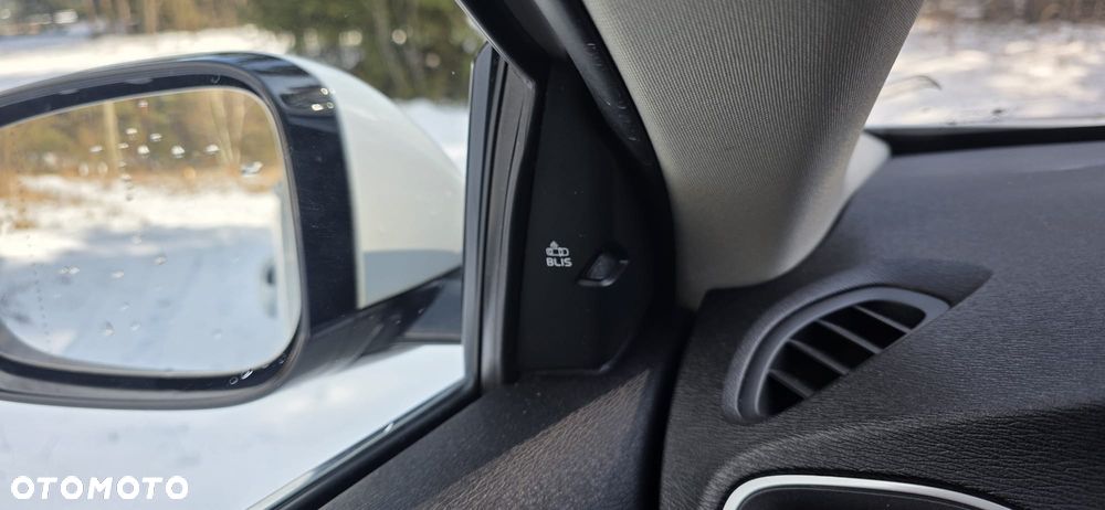 Volvo V40 D3 Summum - 8