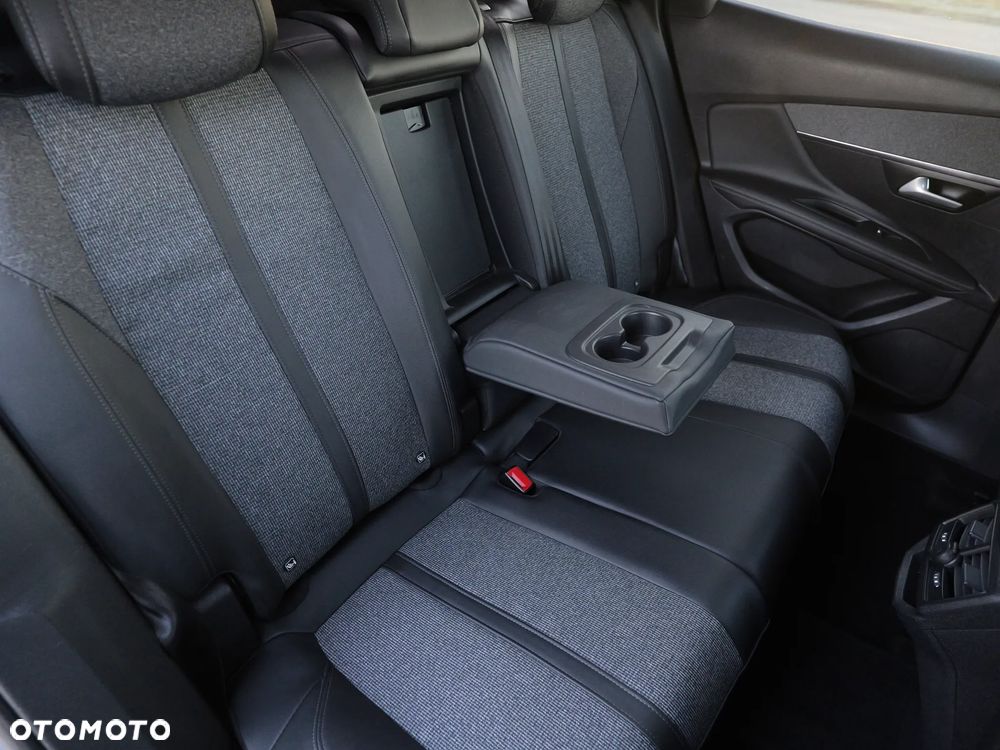 Peugeot 3008 PureTech 180 Stop & Start GPF EAT8 Allure - 28