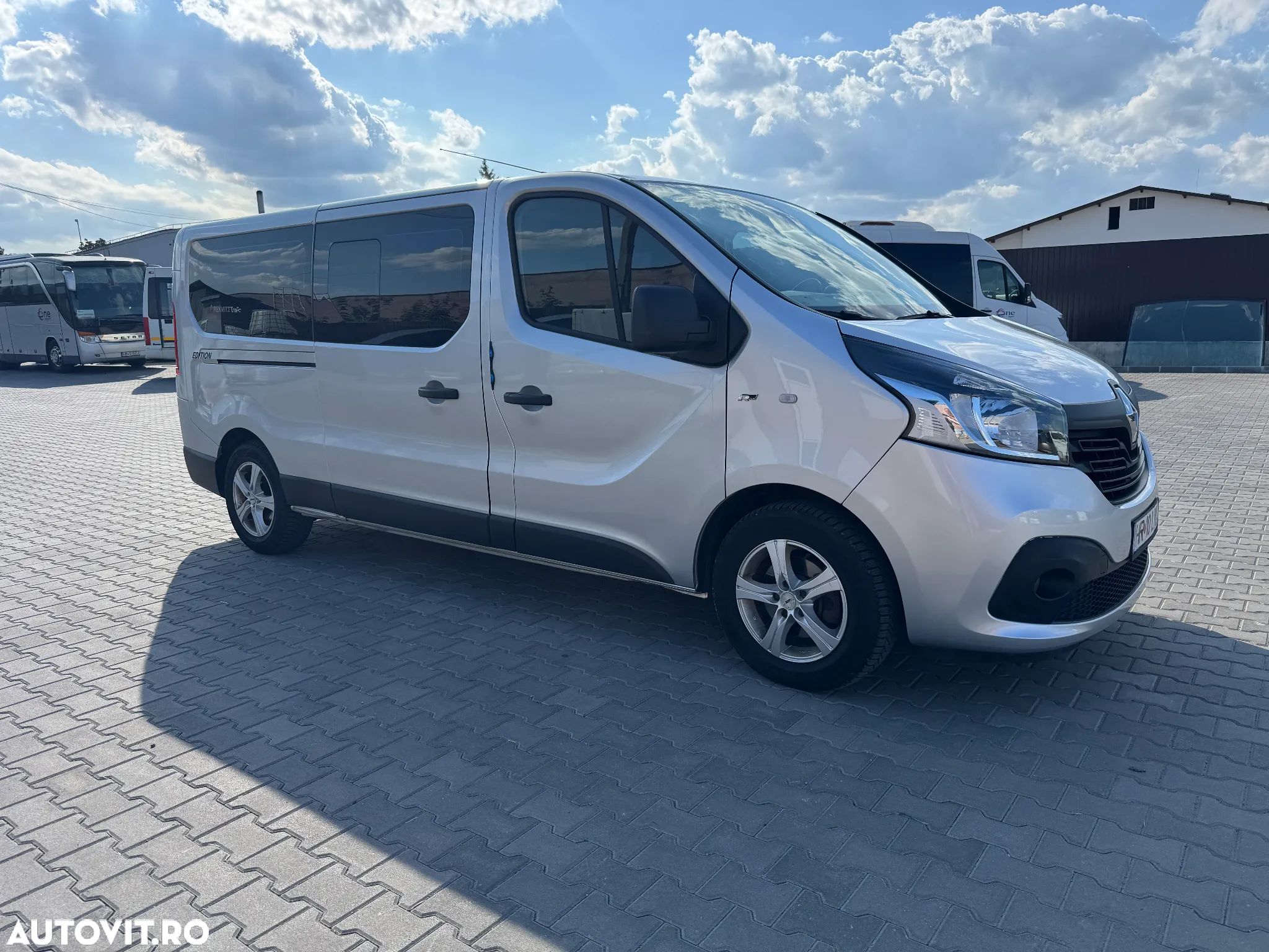 Renault Trafic ENERGY dCi 125 Grand Combi Expression - 1